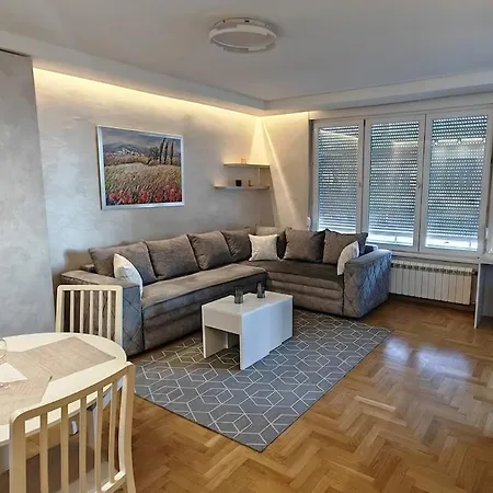 Arena Lux Apartment